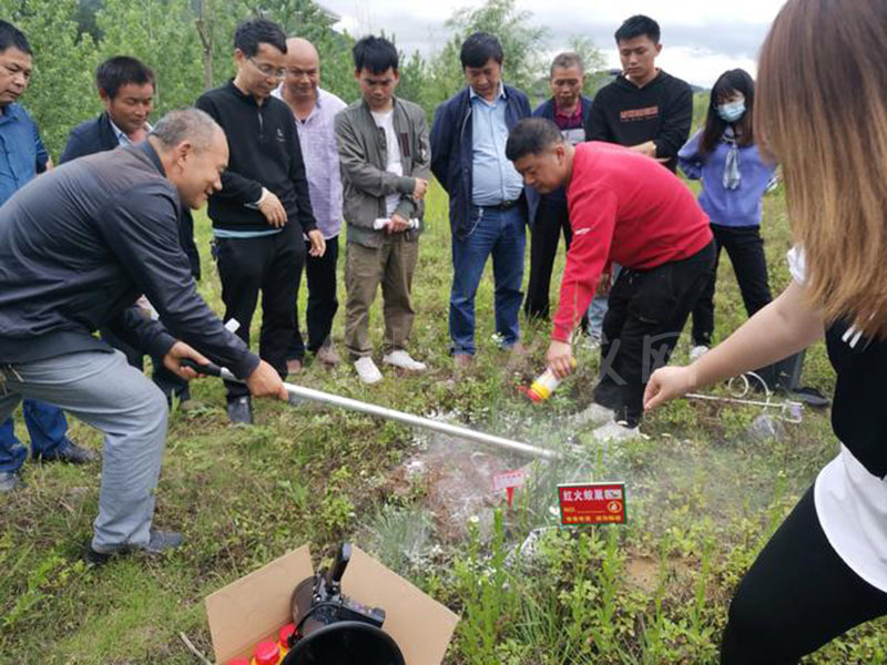 三都县林业局党支部林业灾害防治中心联合开展2022年三都县红火蚁防控技术现场培训